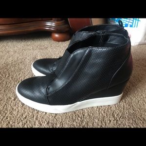 MIA fashion sneakers